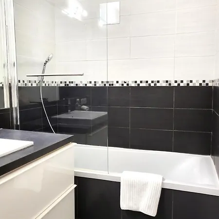 Apartman Fac 4 - Tram Au Pied L'immeuble- Parking Free