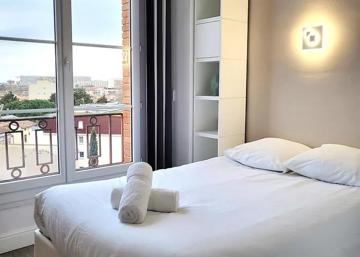 Fac 4 - Tram Au Pied L'immeuble- Parking Free Τουλούζη